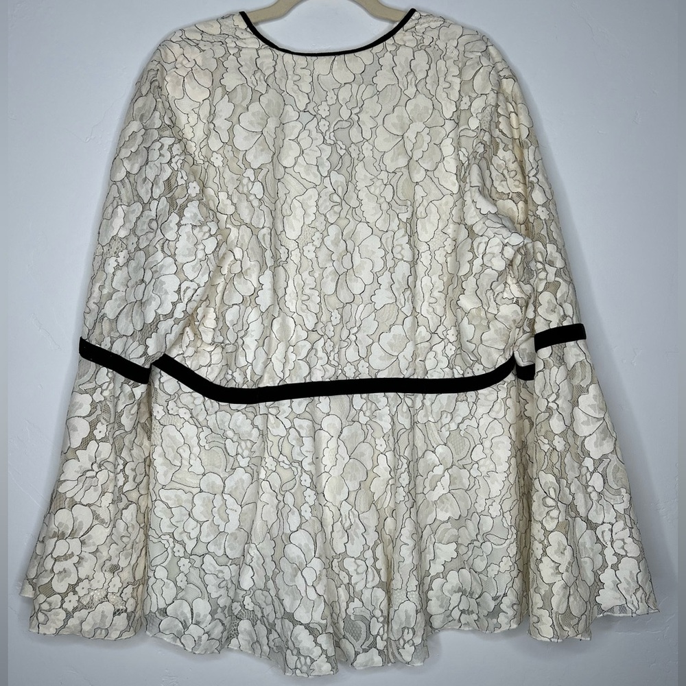 VENUS Ivory Floral Lace Blouse Velvet Trim High Low Bell Sleeves Size 20 Boho - Picture 2 of 16